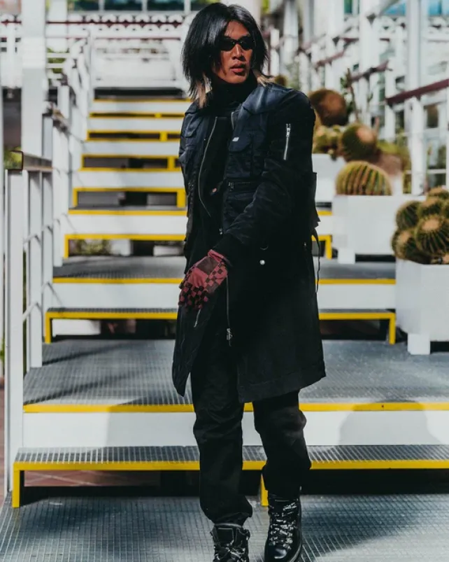 GLOVES|COLD WEATHER GEAR>SPRAYGROUND XTC SHARKS IN PARIS GLOVES
